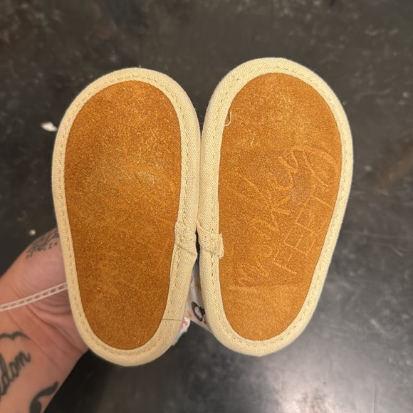 Monkey Feet Disney Princess Shoes - Picture 4 of 6